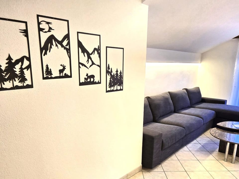 Ferienhaus Adonis Appartement/Fewo 6-Bettwohnung "Dom" Apartment in Canton of Valais