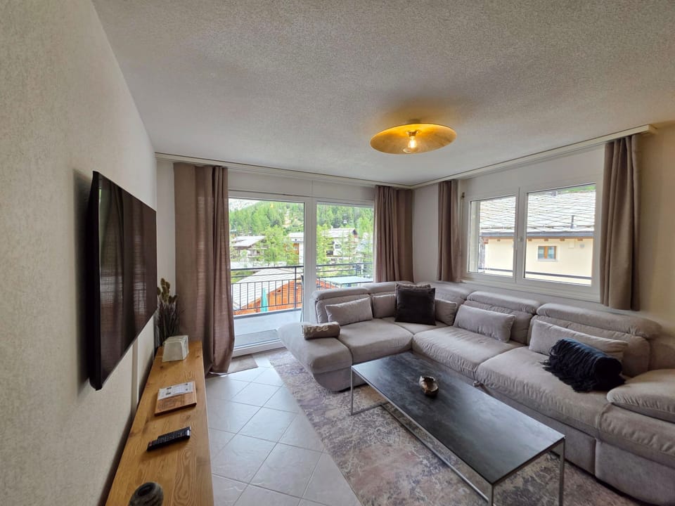 Nicoletta 2. OG Appartement/Fewo 8-Bettwohnung Nr. 1 Apartment in Saas-Fee
