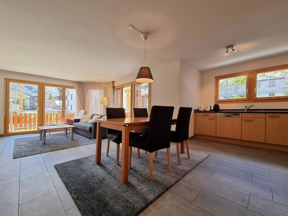 Serac 1. OG Appartement/Fewo 4-Bett Wohnung Apartment in Saas-Fee