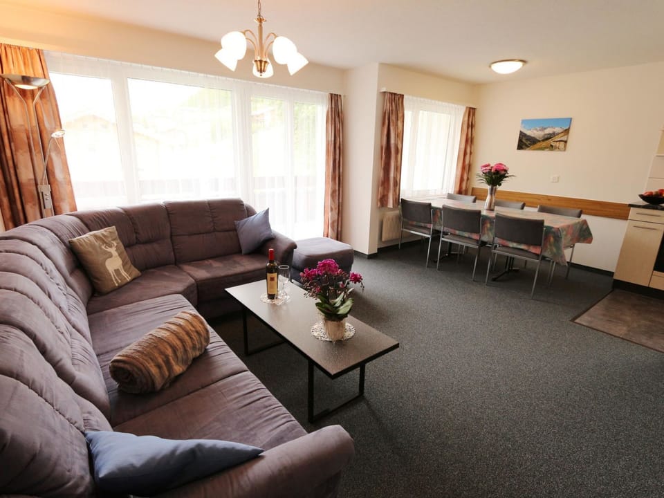 Azur Appartement/Fewo 6-Bettwohnung Nr. 7 Apartment in Saas-Fee