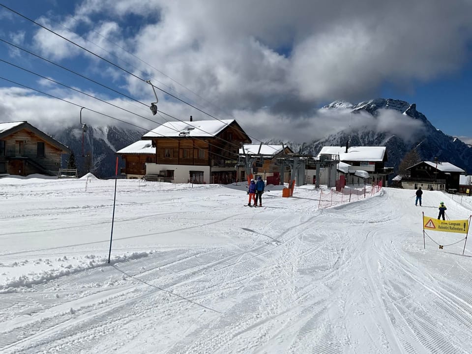 Schirli Dachgeschoss Appartement/Fewo, Bad, WC 6-Bettwohnung Apartment in Canton of Valais