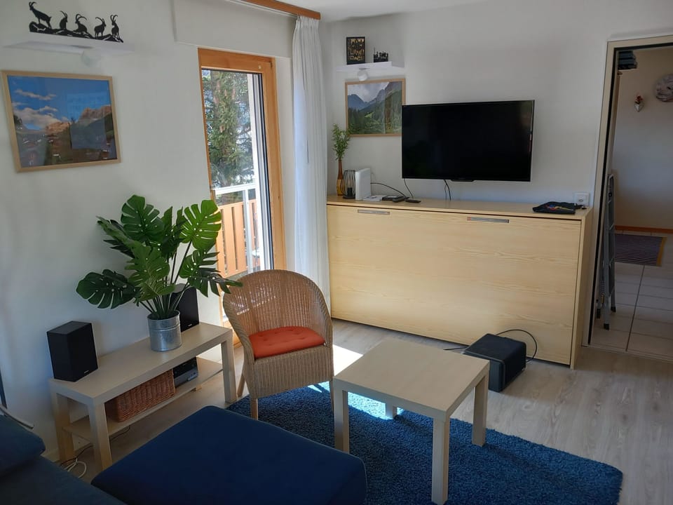 Gstein E3 # 4-bed apartment, Bad, WC 4-bed apartment, Bad, WC Apartment in Canton of Valais