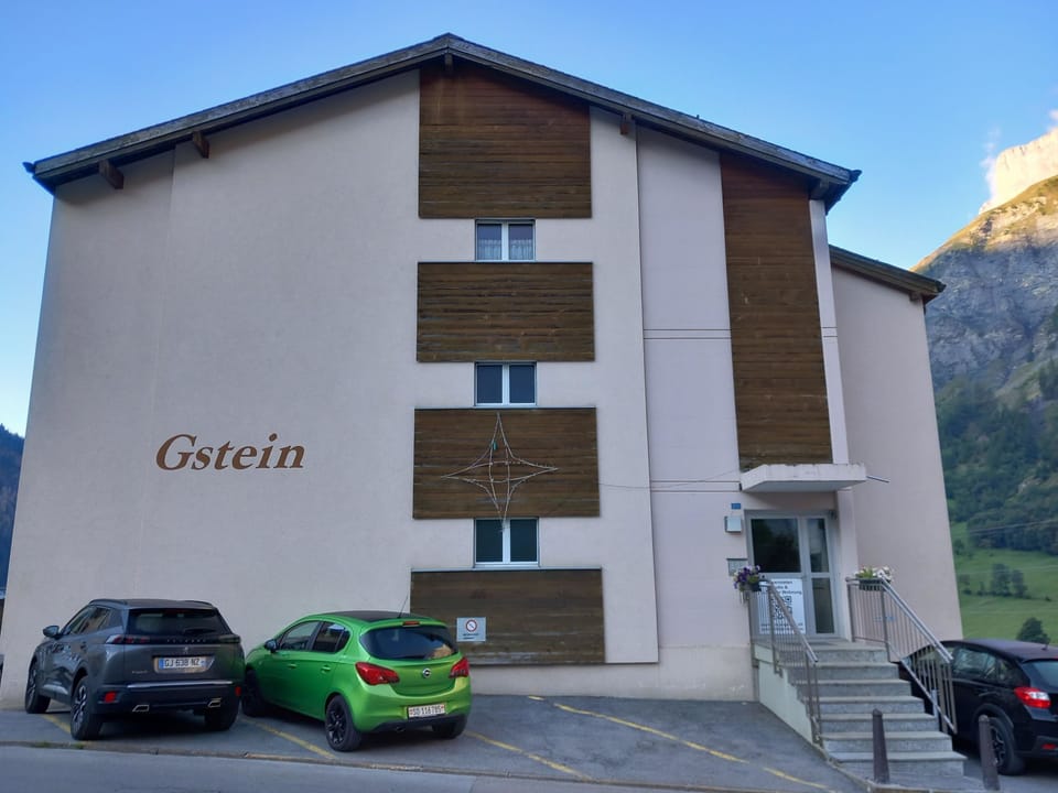 Gstein E3 # 4-bed apartment, Bad, WC Apartment in Canton of Valais