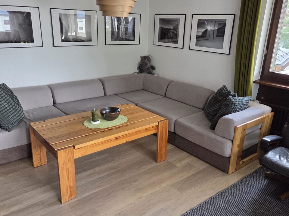 Floralp 5 # 4-bed apartment, Bad, WC 4-Bettwohnung, Bad, WC Apartment in Canton of Valais