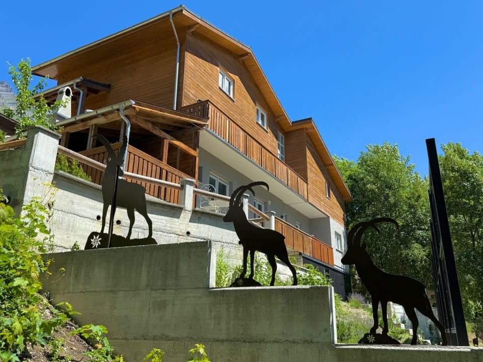 Chalet Lucia 1 (EG) # 3-bed apartment, Dusche, WC 3-bed apartment, Dusche, WC Apartment in Canton of Valais