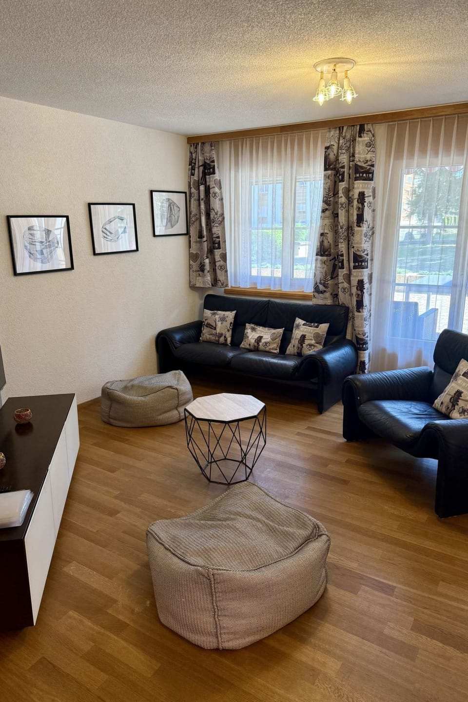 Christina 20 # 4-bed apartment, Bad, WC 4-Bettwohnung, Bad, WC Apartment in Canton of Valais