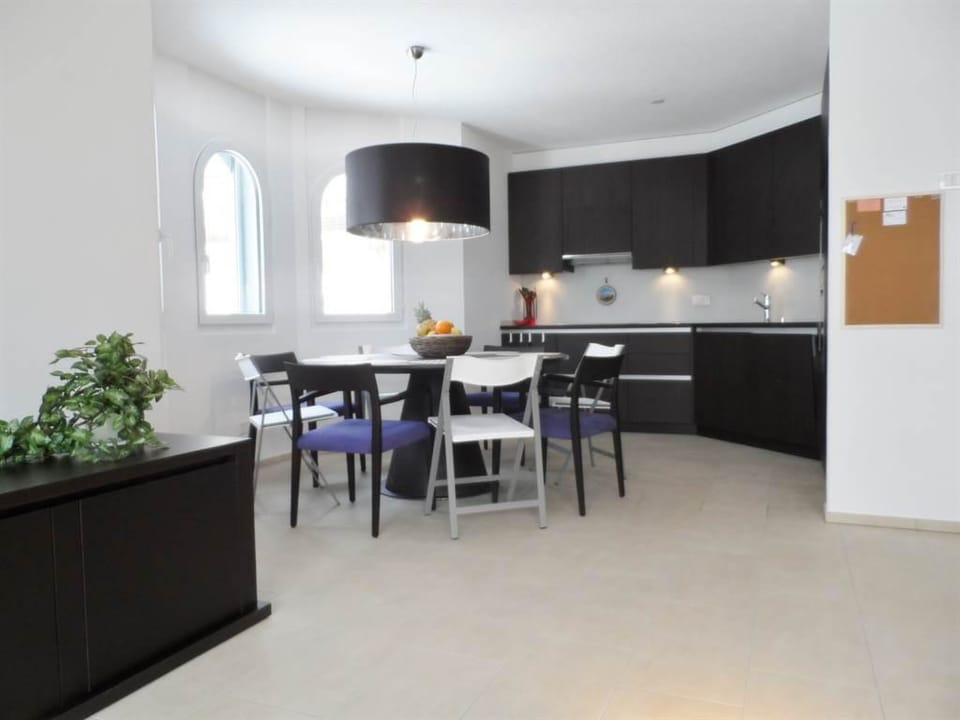 Residenz Iris Leukerbad # 7-bed apartment, Dusche und Bad, WC Apartment in Canton of Valais