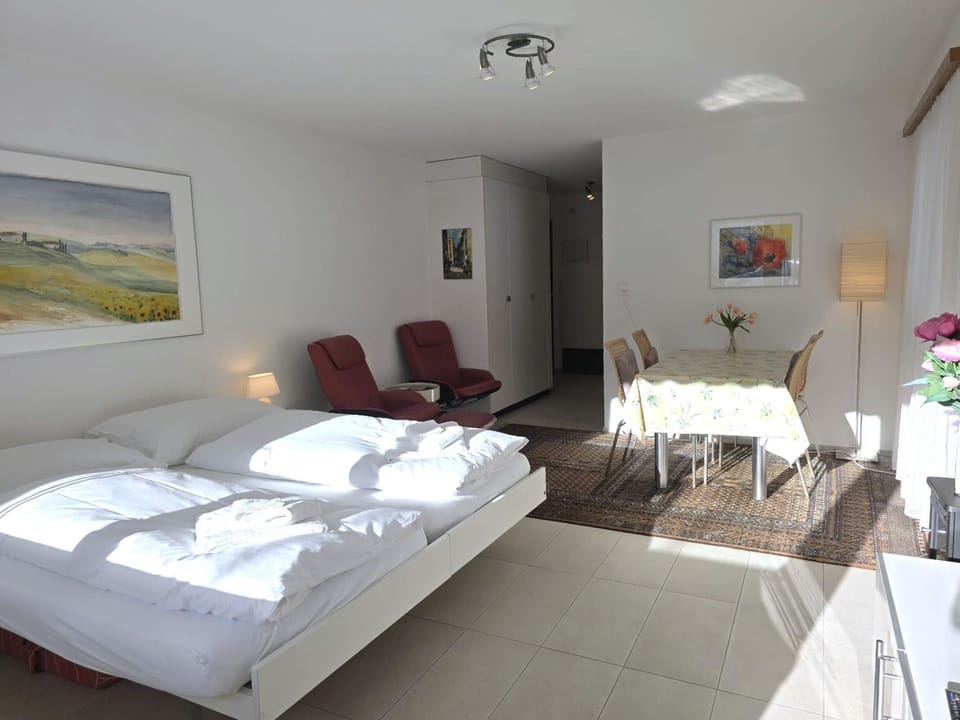 Leuca 11 # 2-bed apartment, Bad, WC 2-Bettwohnung, Bad, WC Apartment in Canton of Valais