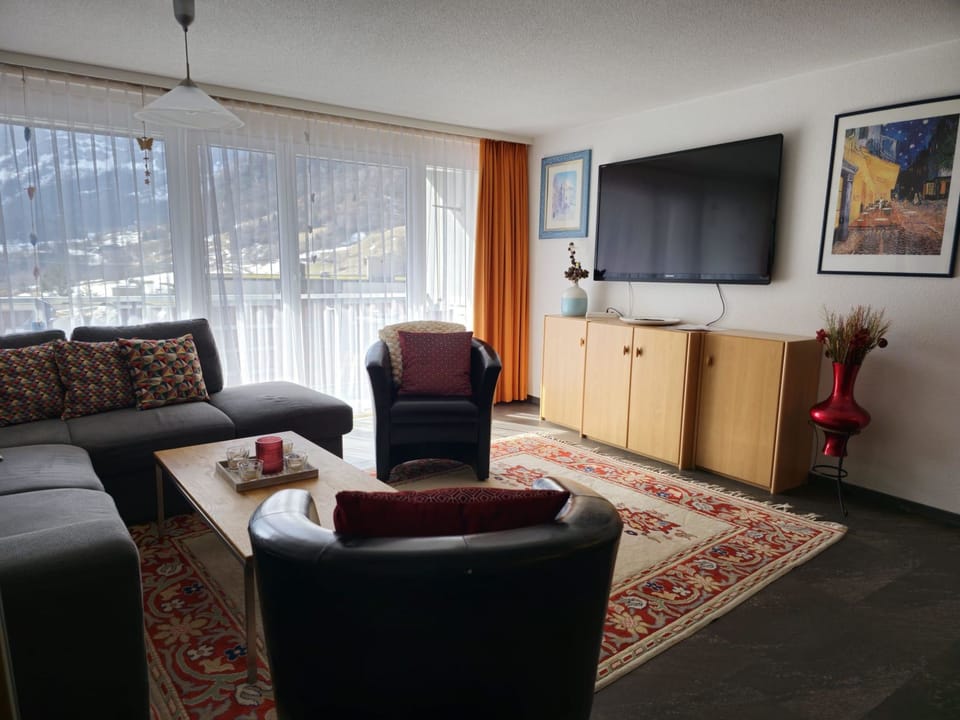 Domino 24 # 4-bed apartment, Dusche, WC 4-bed apartment, Dusche, WC Apartment in Canton of Valais