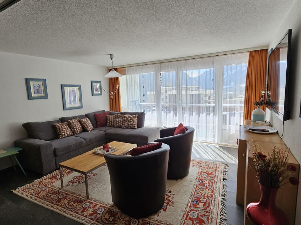 Domino 24 # 4-bed apartment, Dusche, WC 4-bed apartment, Dusche, WC Apartment in Canton of Valais