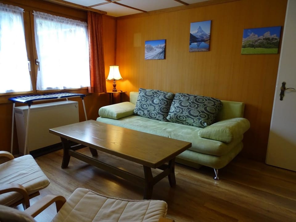 Chalet Kondore 1 # 5-bed apartment, Dusche, WC 5-Bettwohnung, Dusche, WC Apartment in Canton of Valais