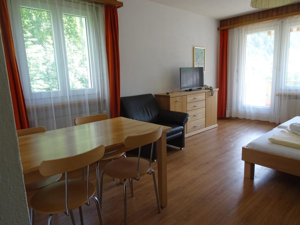 Leuca 31 # 2-bed apartment, Dusche, WC 2-Bettwohnung, Dusche, WC Apartment in Canton of Valais