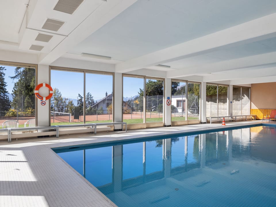 Pool Indoor