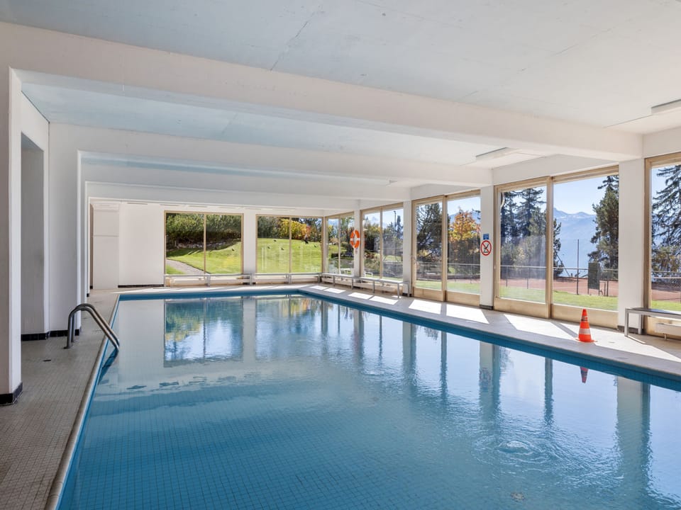 Pool Indoor