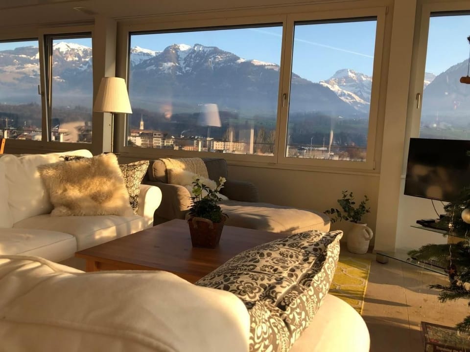 Penthouse Alpenblick (6 Erwachsene & 3 Kinder) Apartment in Nidwalden