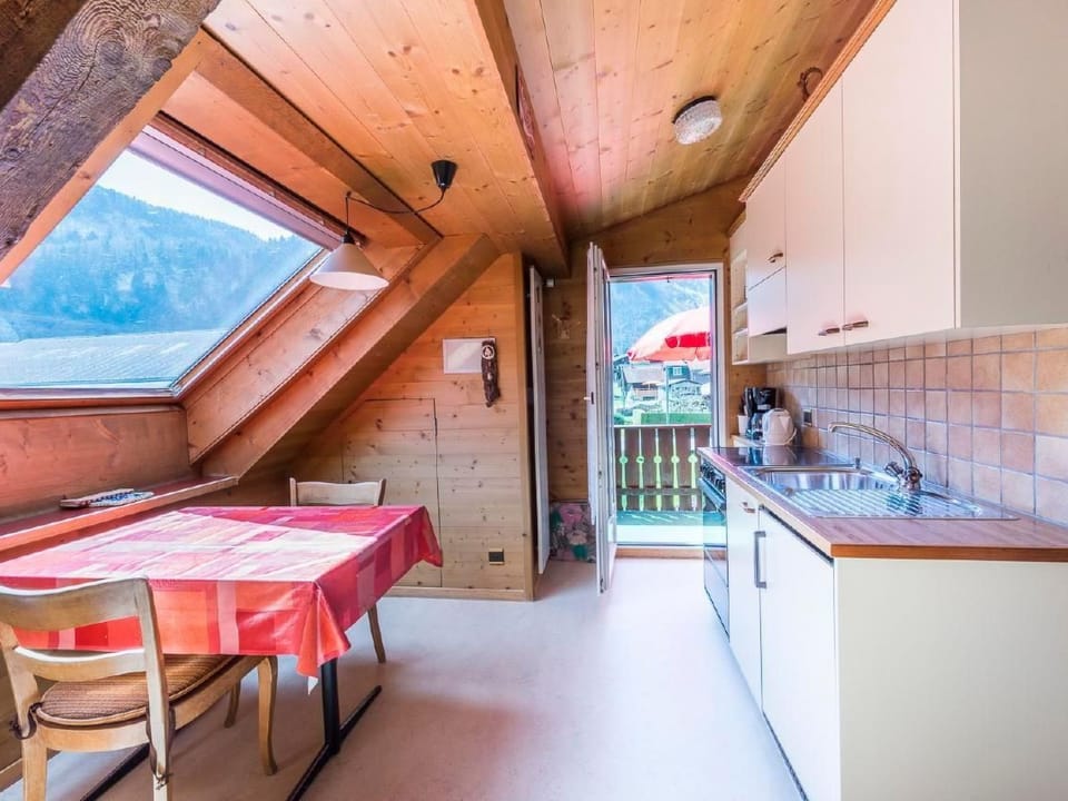 Sonnige Dachwohnung im schönen Lungern Apartment in Canton of Lucerne