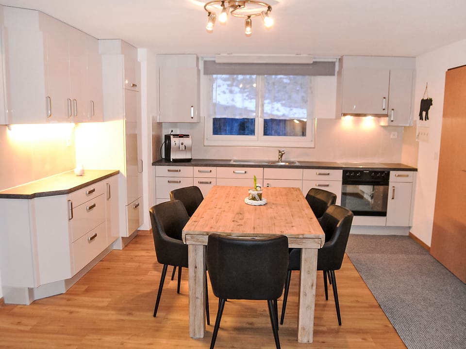 Kitchen / Dining Room