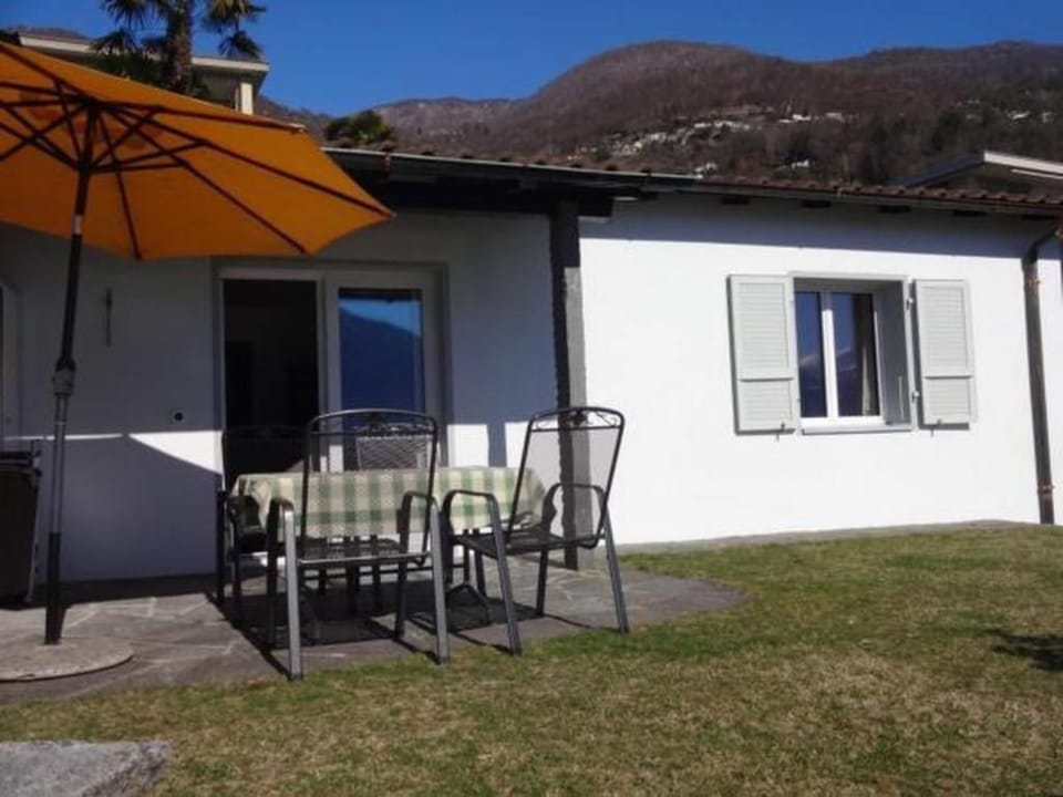 Öko-Haus P Pool Garten herrlicher Seeblick Vacation rental in Locarno