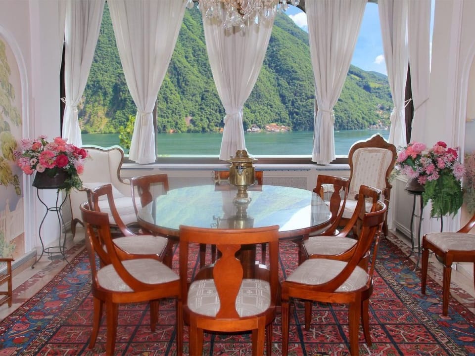 Bel Etage Apartment in Lugano