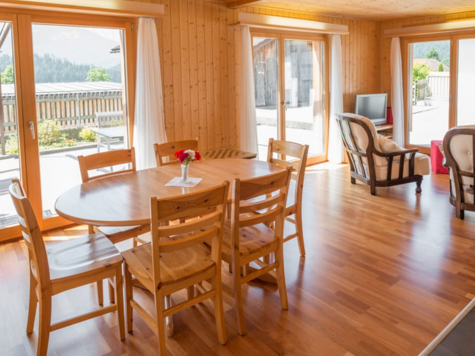 Kitchen / Dining Room