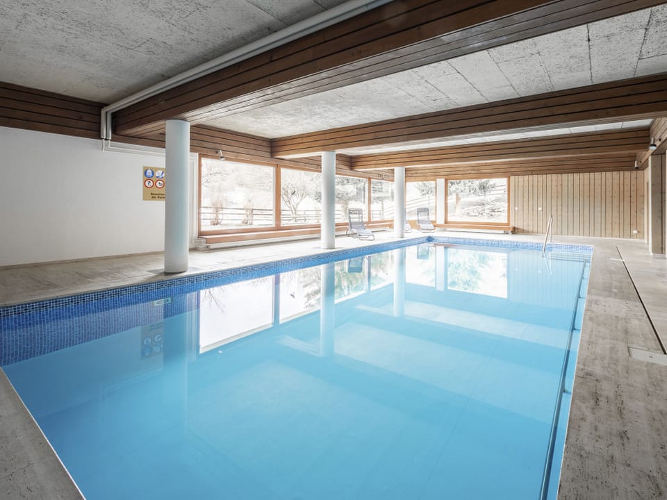 Pool Indoor