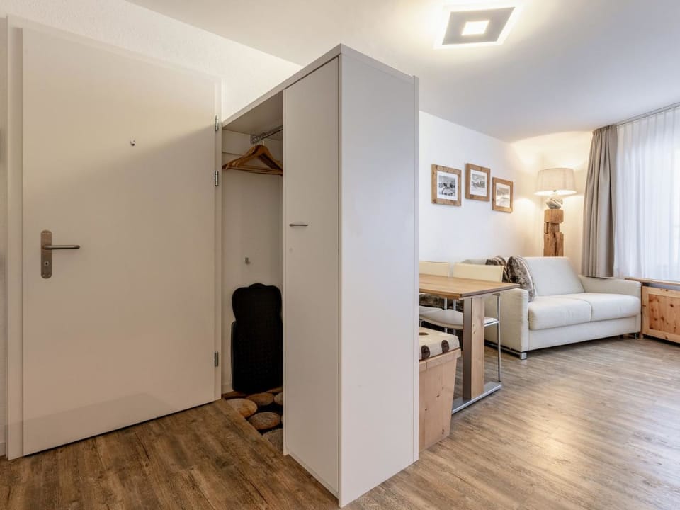 Haus Lorez B-5 Appartement/Fewo, Dusche oder Bad, WC, 2-Bettwohnung Apartment in Arosa