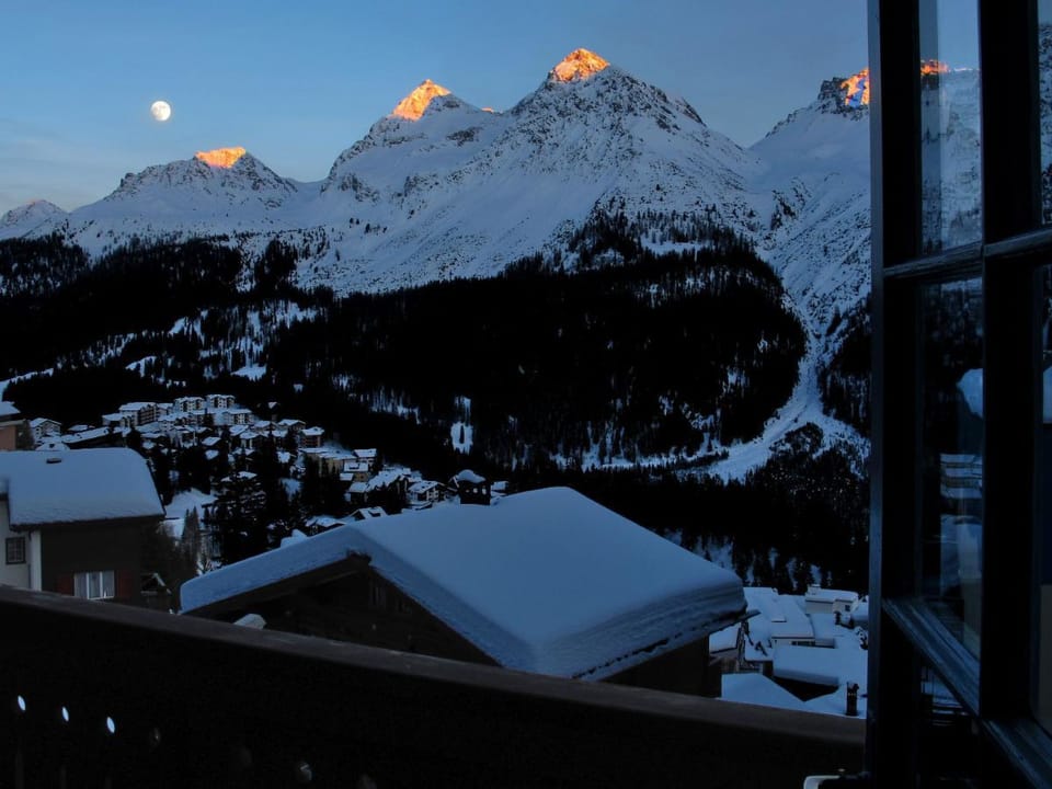 Chalet Willi-2.OG Appartement/Fewo, Dusche und Bad, WC, 6-Bettwohnung Appartemen Apartment in Arosa