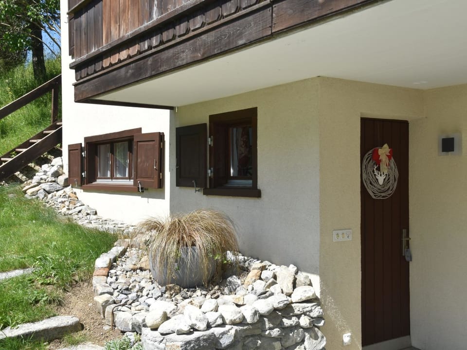 Am Sonnenhang Appartement/Fewo, Dusche, WC Appartement/Fewo, Dusche, WC Apartment in Canton of Grisons
