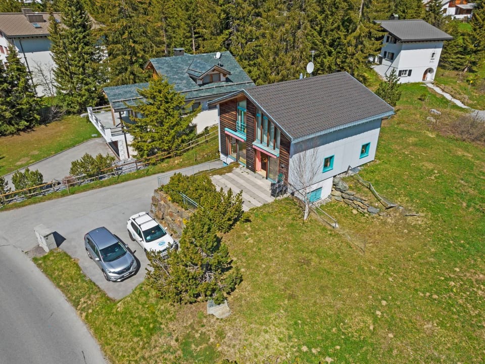 Golden Peaks Ferienhaus Ferienhaus, Dusche und Bad, WC, 4 oder mehr Schlafräume Apartment in Canton of Grisons