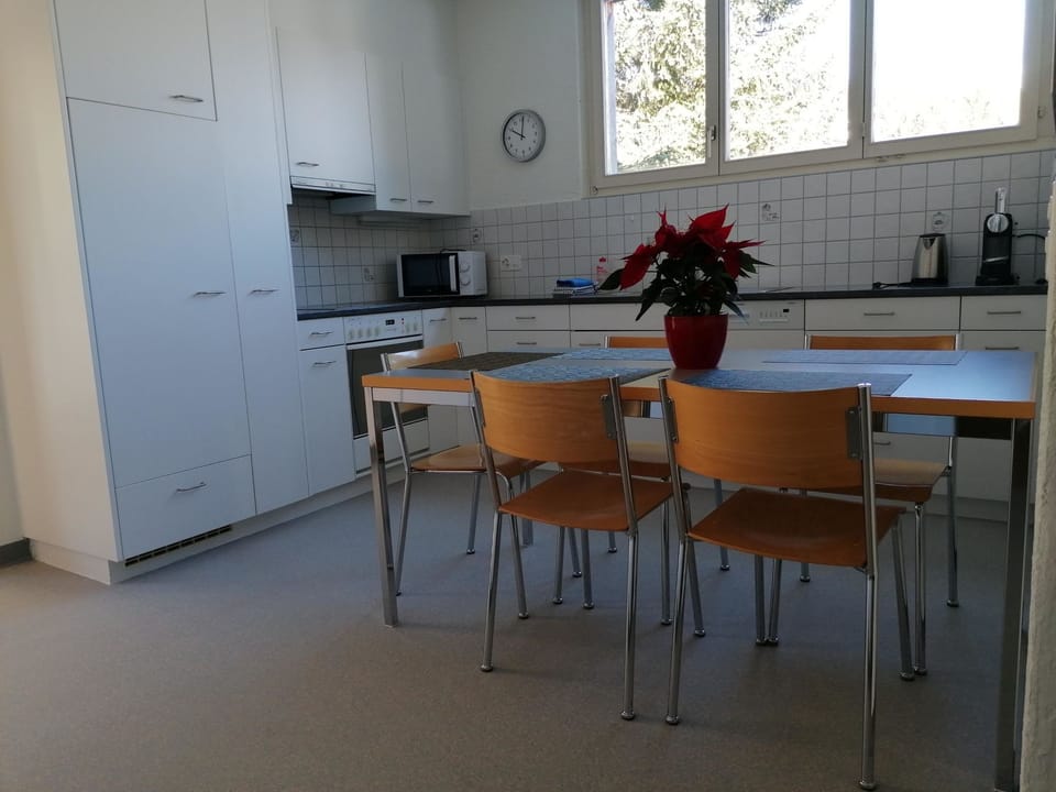 Tgiesa Canols Appartement/Fewo,   6-Bettwohnung (4 Zimmerwohnung) Apartment in Canton of Grisons