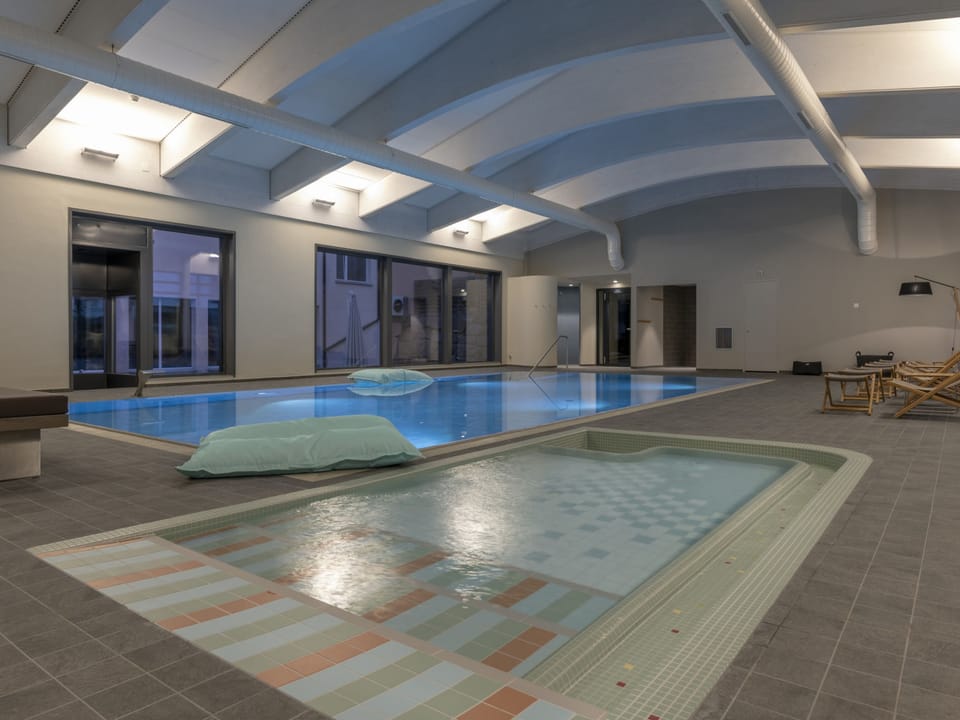 Pool Indoor