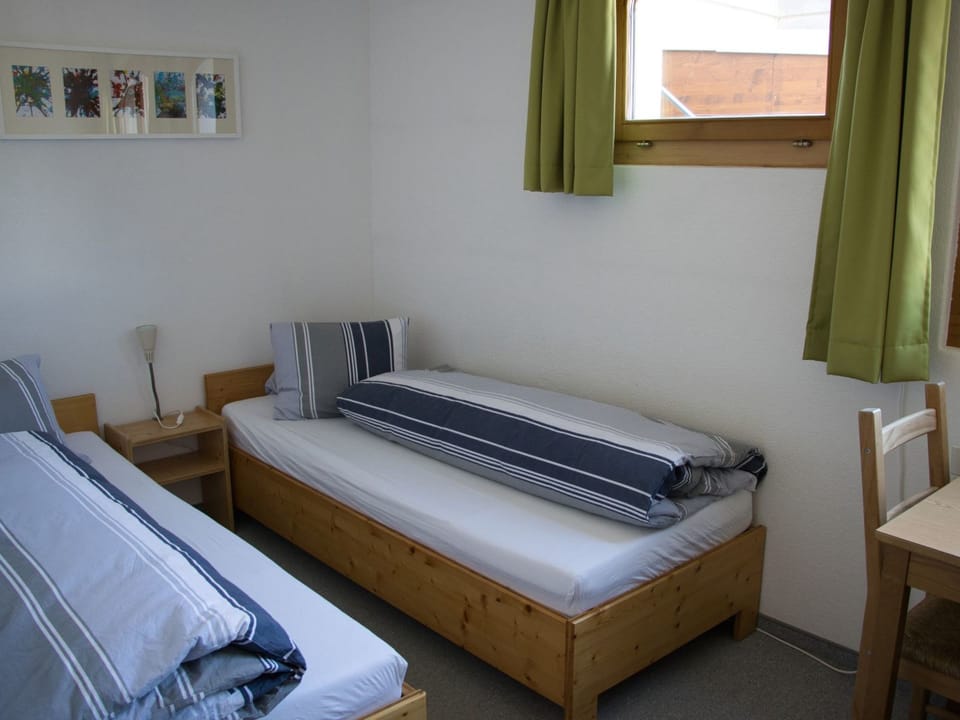 Müller, (Camischolas/Sedrun). Apartment in Canton of Grisons