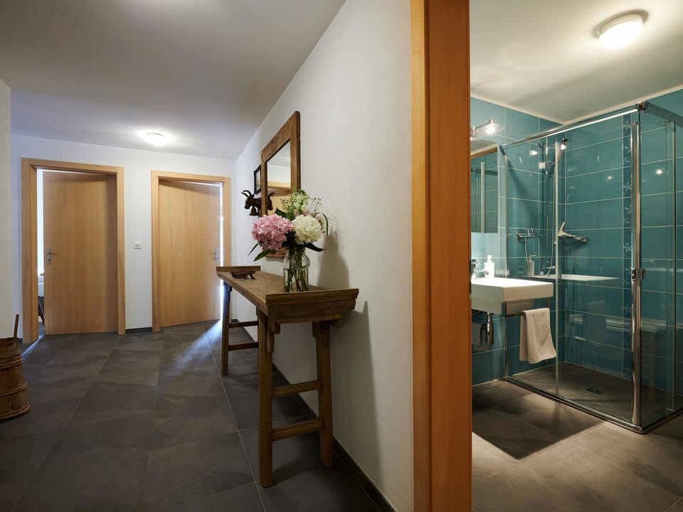 Haus Rätia App 17 4½-Zimmerwohnung Apartment in Vorarlberg, Austria