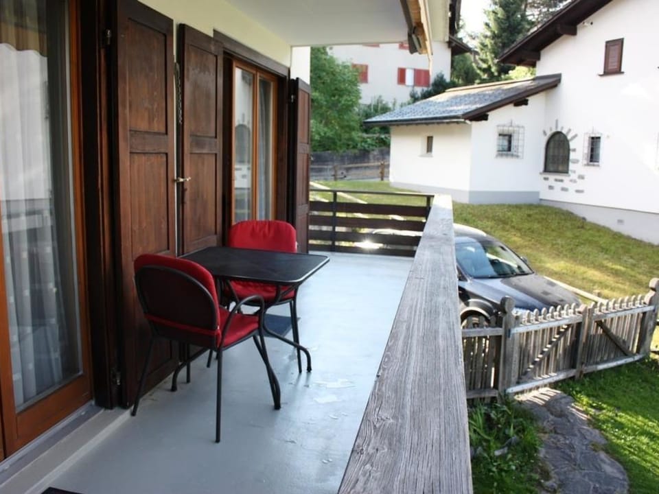 Chalet Manulia 1 Appartement/Fewo, Dusche oder Bad, WC 1 1/2-Zimmerwohnung Apartment in Canton of Grisons