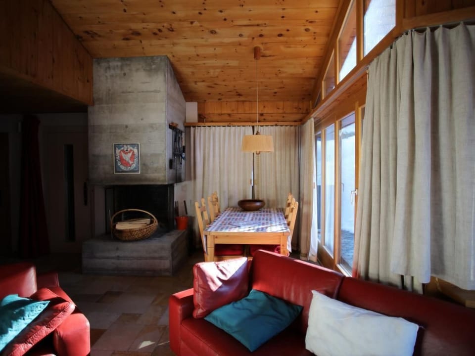 Haus Basilisk / Obere Wohnung für 5 Personen Vacation rental in Davos