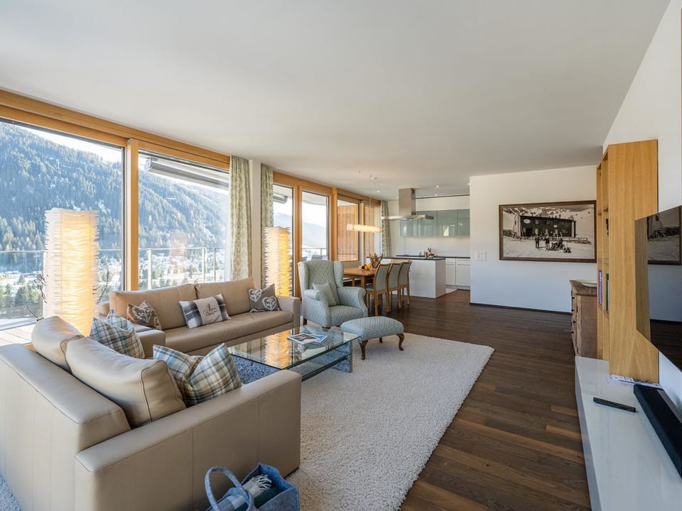 Scarlett Suot 63 Appartement/Fewo, Dusche oder Bad, WC 4-Zimmerwohnung Apartment in Davos