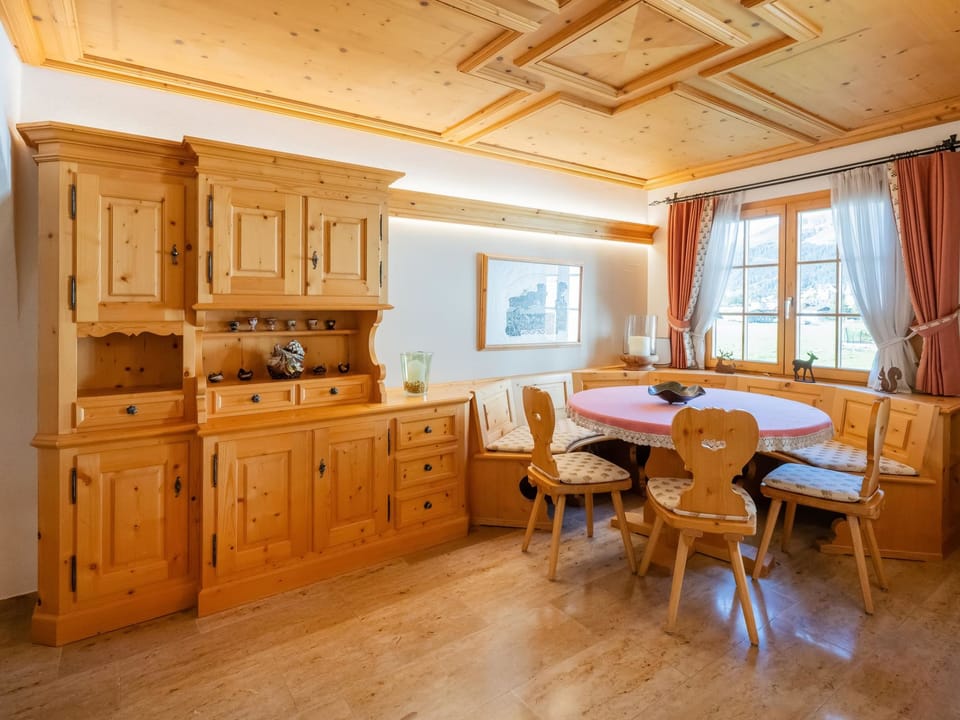 Bündastrasse 22 OG Appartement/Fewo, Dusche oder Bad, WC 6 1/2-Zimmerwohnung Apartment in Davos