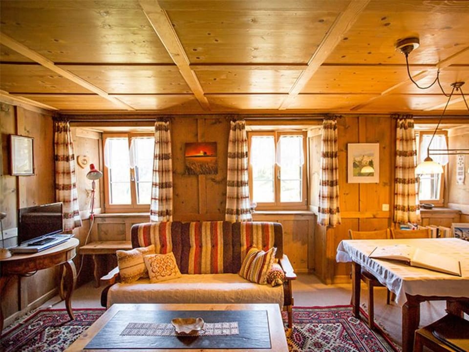 Tgesa Munts 2 EG Appartement/Fewo, Dusche oder Bad, WC, 3 Schlafräume Apartment in Canton of Grisons
