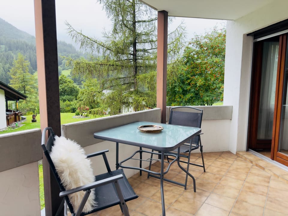 Cadras 14 Appartement/Fewo, Dusche oder Bad, WC, 2 Schlafräume Apartment in Canton of Grisons