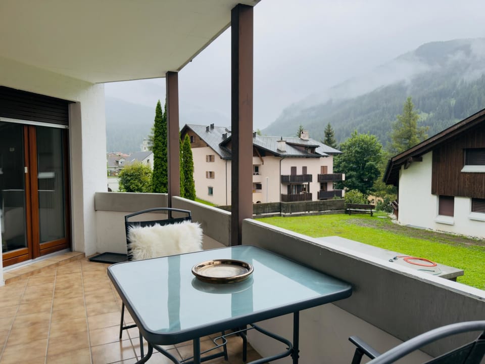 Cadras 14 Appartement/Fewo, Dusche oder Bad, WC, 2 Schlafräume Apartment in Canton of Grisons