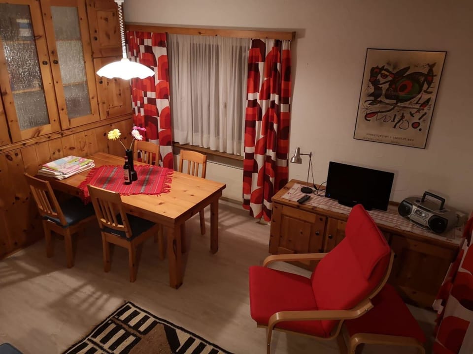 Curtinfess Rezzonico Appartement/Fewo, Bad, WC, 1 Schlafraum Apartment in Canton of Grisons