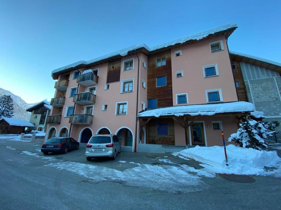 Haus Suot Chesas 8b Apartment in Saint Moritz