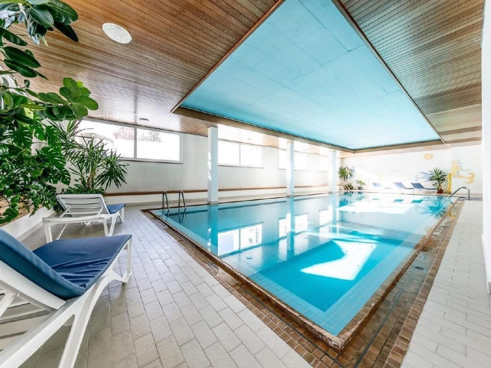 Pool Indoor