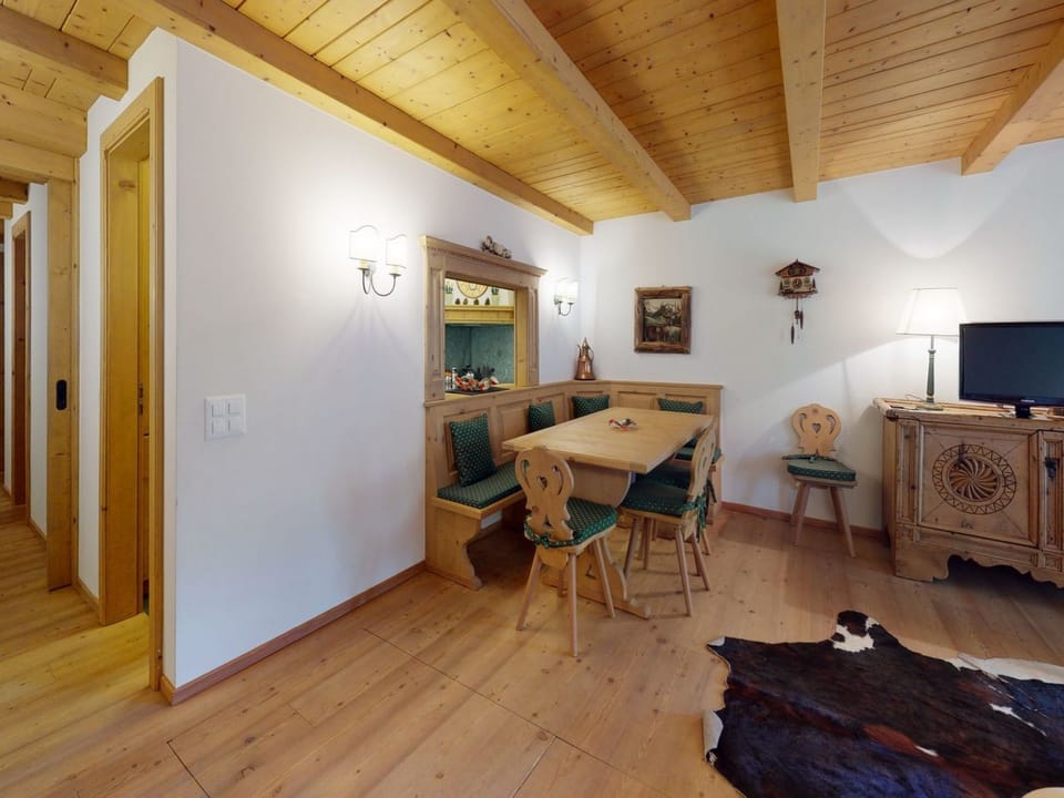 Apartment Muntagna Alva EG Apartment in Saint Moritz