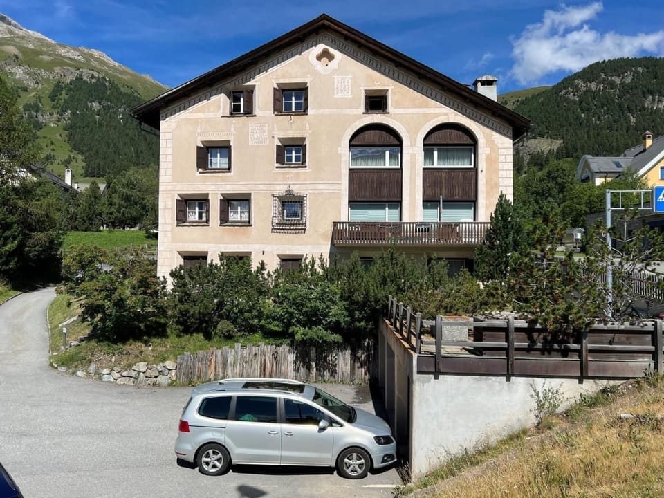 Chesa Tarnuzzer - ÖV Apartment in Samedan