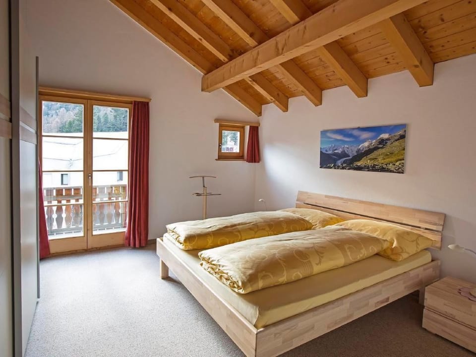 Chesa Surovas Apartment in Samedan