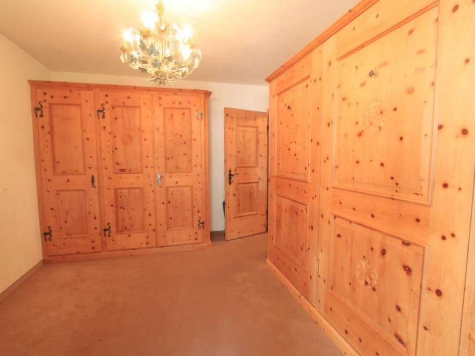 Apartment Christina - Zentrale 3.5-Zimmer-Wohnung mit Balkon in Pontresina Apartment in Samedan
