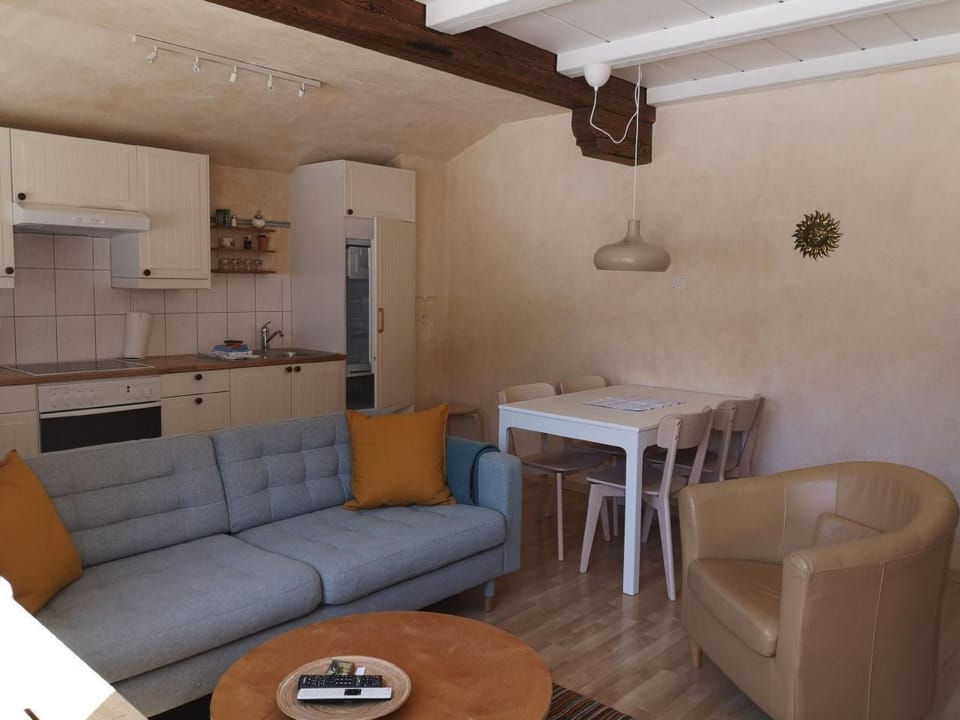4 Bettwohnung Apartment in Samedan