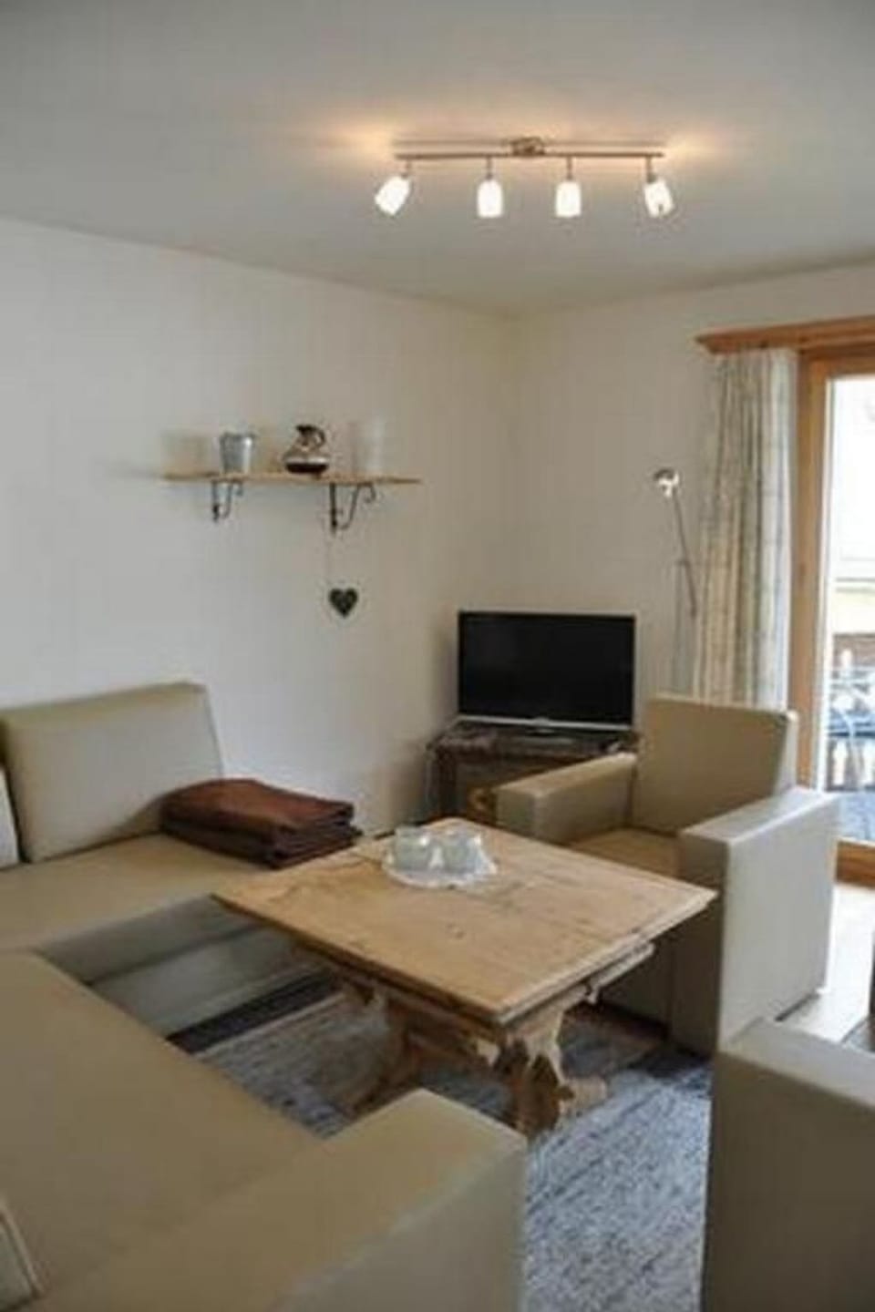 Chesa Semnadur H8 Apartment in Samedan