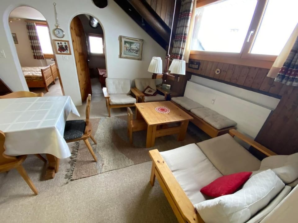Chesa Truog Burdun DW Apartment in Canton of Grisons